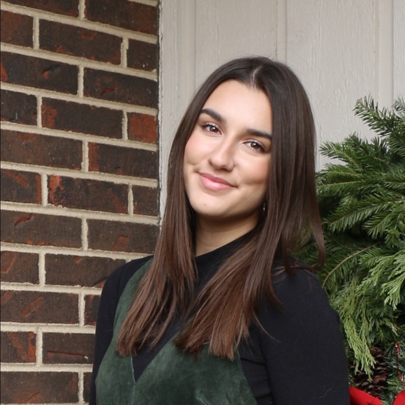 Meet your Posher, Sophia - Picture 1 of 1